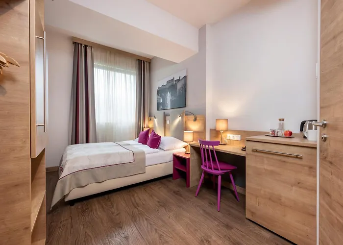 Hotel Junior By Max 70